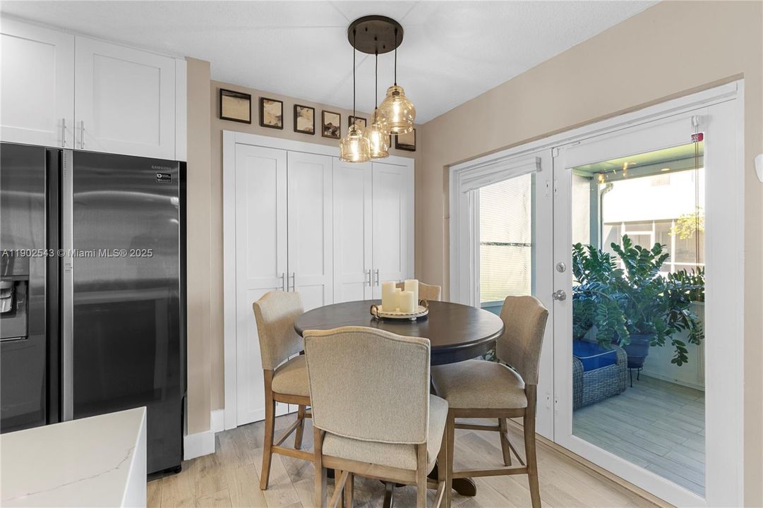 For Sale: $460,000 (3 beds, 2 baths, 1468 Square Feet)