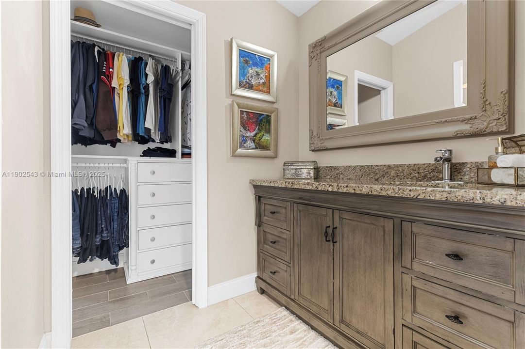 For Sale: $460,000 (3 beds, 2 baths, 1468 Square Feet)