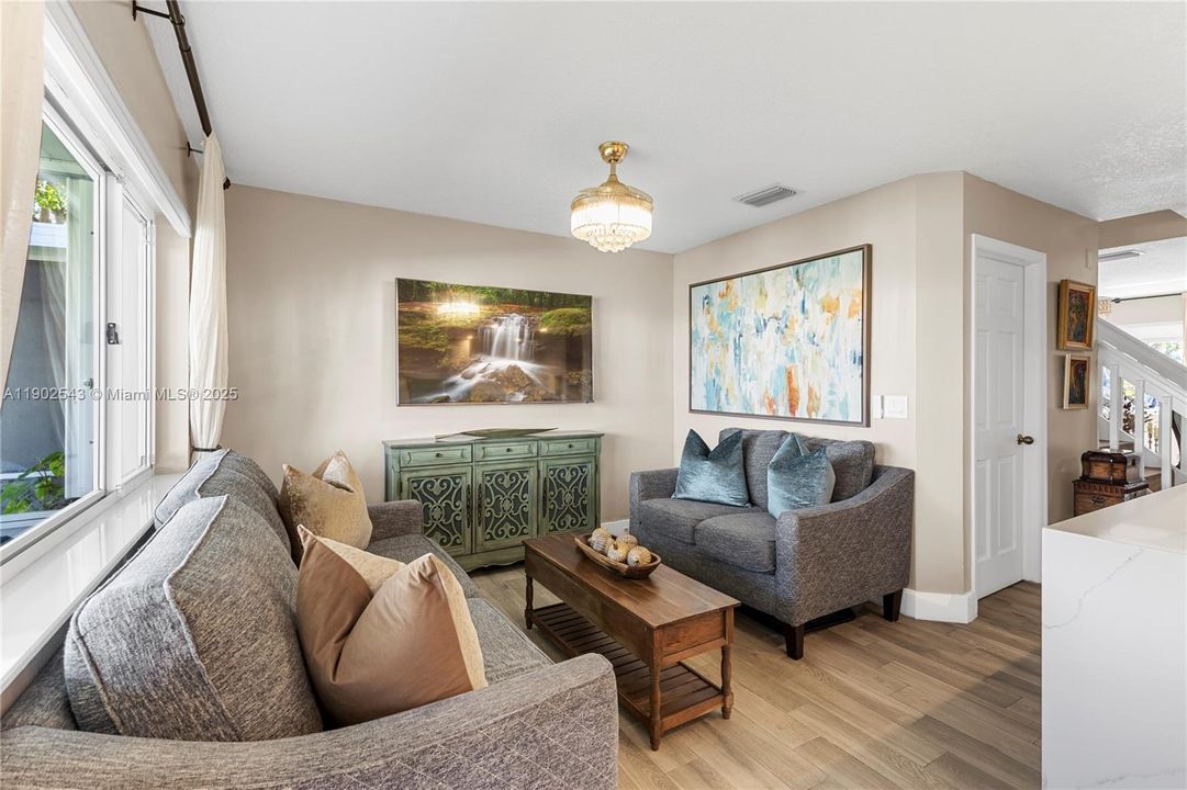 For Sale: $460,000 (3 beds, 2 baths, 1468 Square Feet)