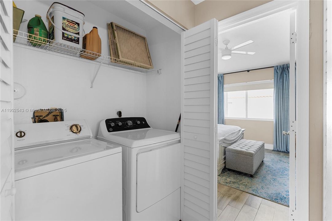 For Sale: $460,000 (3 beds, 2 baths, 1468 Square Feet)