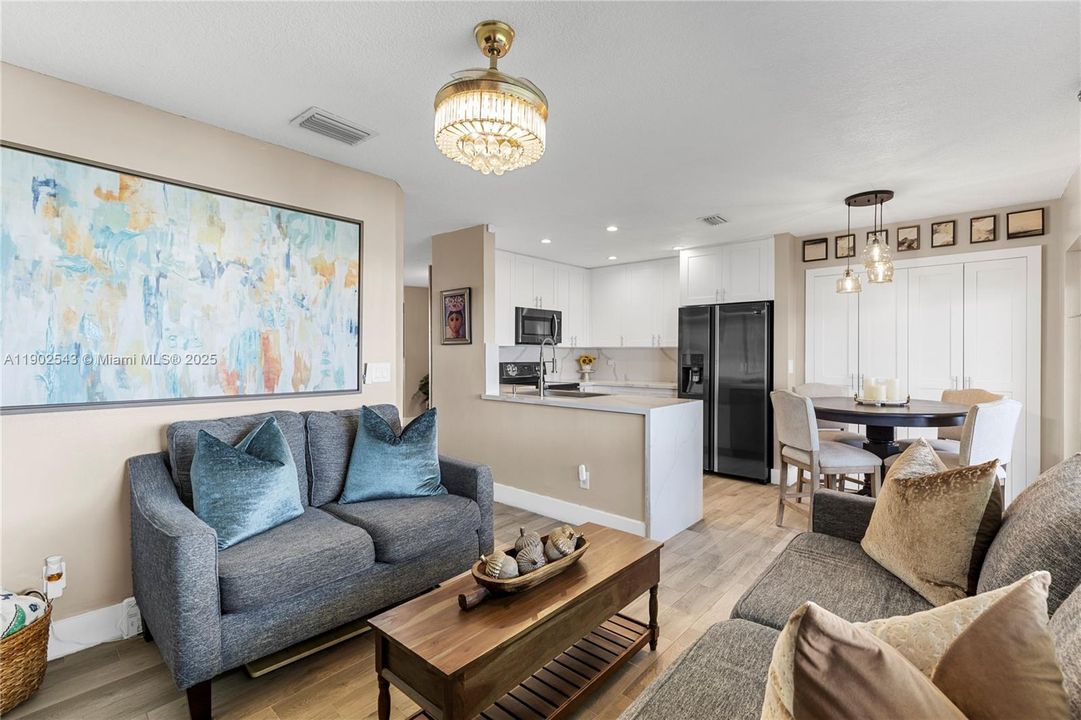 For Sale: $460,000 (3 beds, 2 baths, 1468 Square Feet)