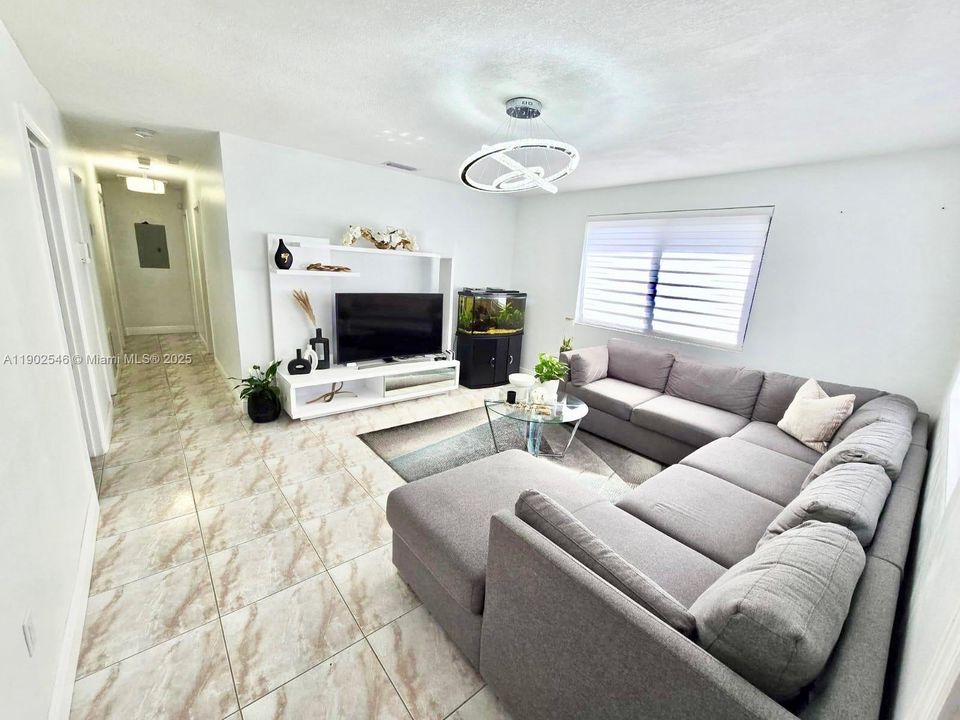 For Sale: $599,000 (4 beds, 2 baths, 1560 Square Feet)