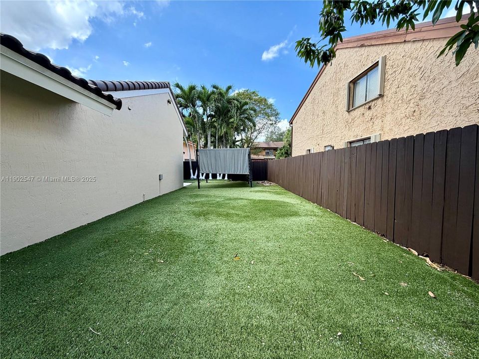 Recently Rented: $3,450 (3 beds, 2 baths, 1586 Square Feet)