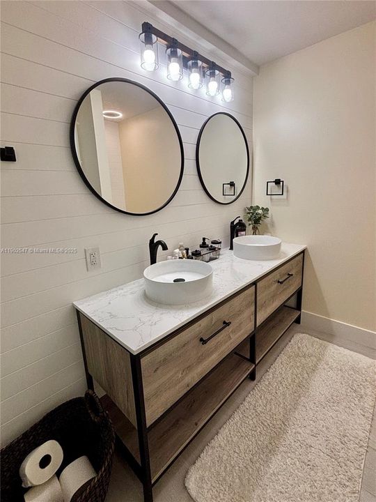 Recently Rented: $3,450 (3 beds, 2 baths, 1586 Square Feet)