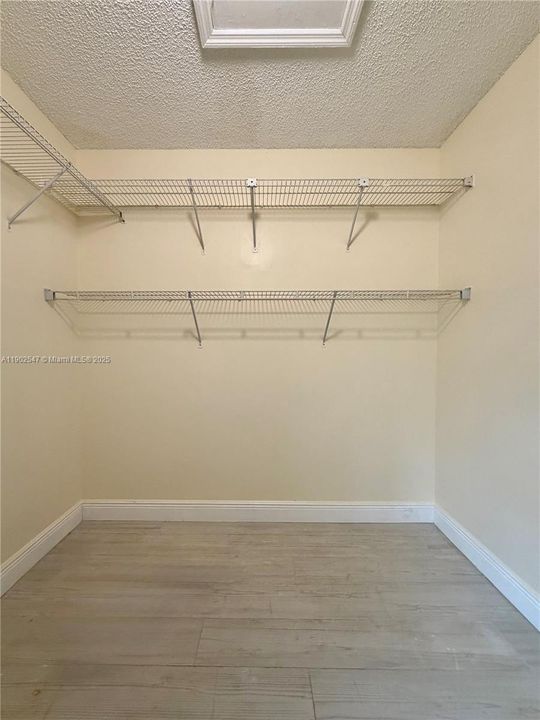 Recently Rented: $3,450 (3 beds, 2 baths, 1586 Square Feet)