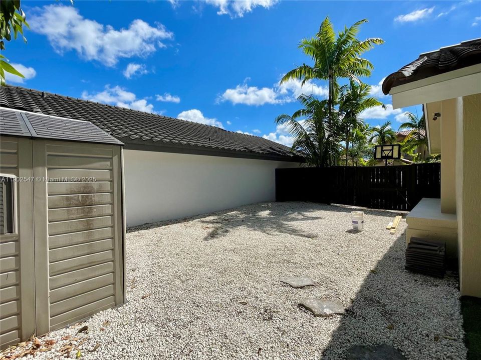 Recently Rented: $3,450 (3 beds, 2 baths, 1586 Square Feet)