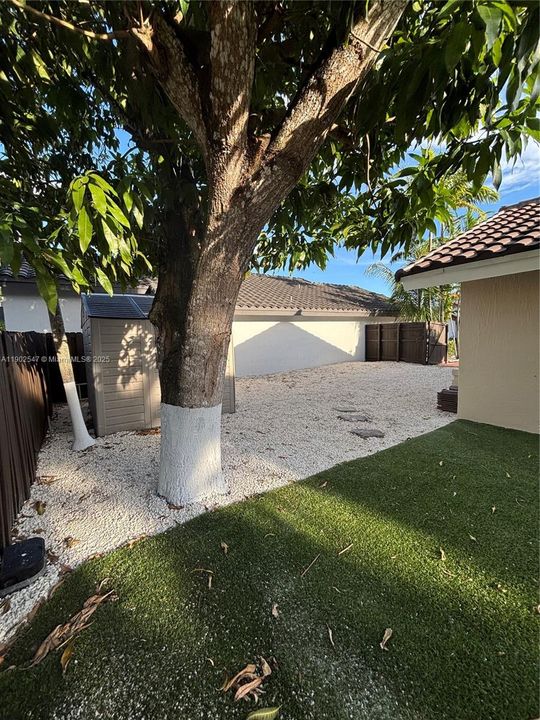 Recently Rented: $3,450 (3 beds, 2 baths, 1586 Square Feet)