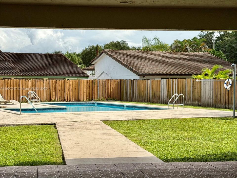 Recently Rented: $3,450 (3 beds, 2 baths, 1586 Square Feet)