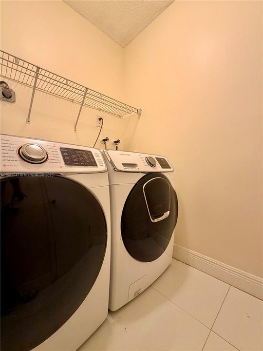 Recently Rented: $3,450 (3 beds, 2 baths, 1586 Square Feet)