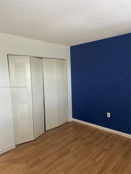 На продажу: $264,900 (2 спален, 2 ванн, 986 Квадратных фут)