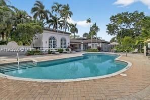 На продажу: $264,900 (2 спален, 2 ванн, 986 Квадратных фут)