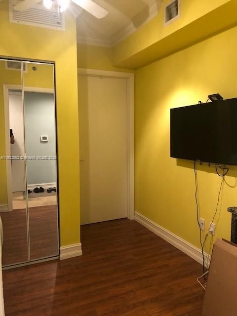 For Rent: $4,000 (2 beds, 1 baths, 1086 Square Feet)