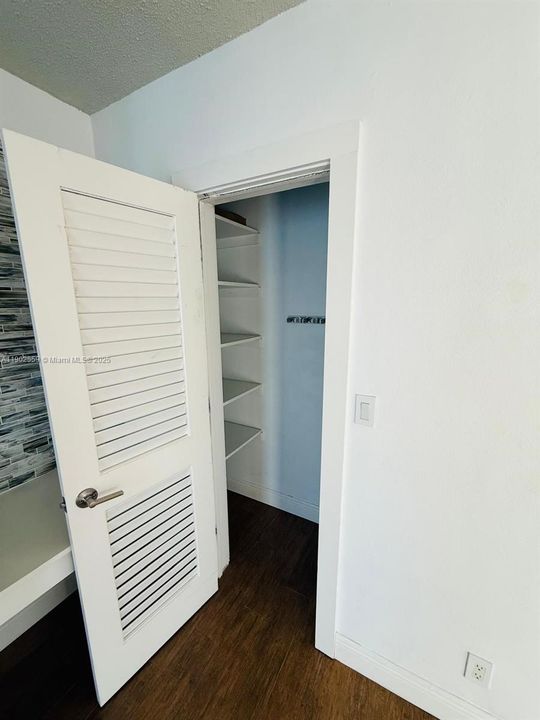 For Rent: $1,900 (1 beds, 1 baths, 540 Square Feet)