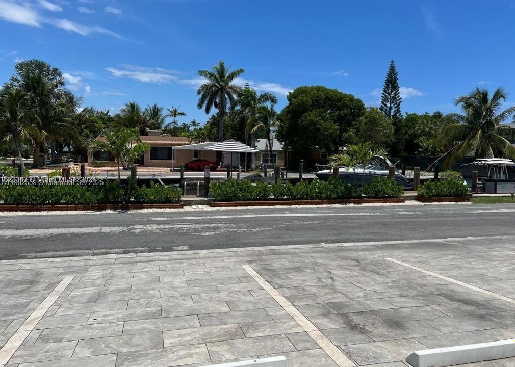 For Rent: $1,900 (1 beds, 1 baths, 540 Square Feet)