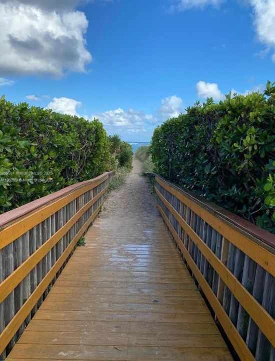 For Rent: $1,900 (1 beds, 1 baths, 540 Square Feet)