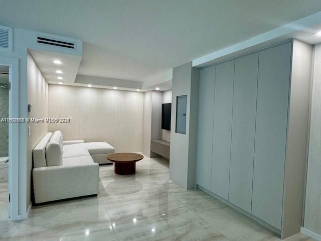 For Rent: $7,500 (2 beds, 3 baths, 1388 Square Feet)