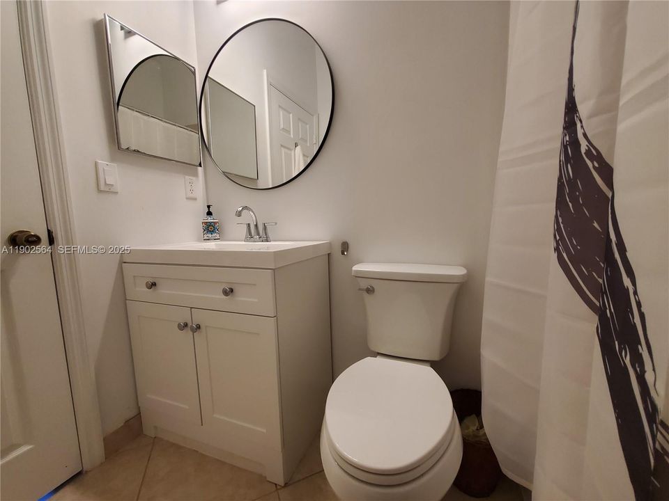 待售: $1,100,000 (4 贝兹, 3 浴室, 2476 平方英尺)