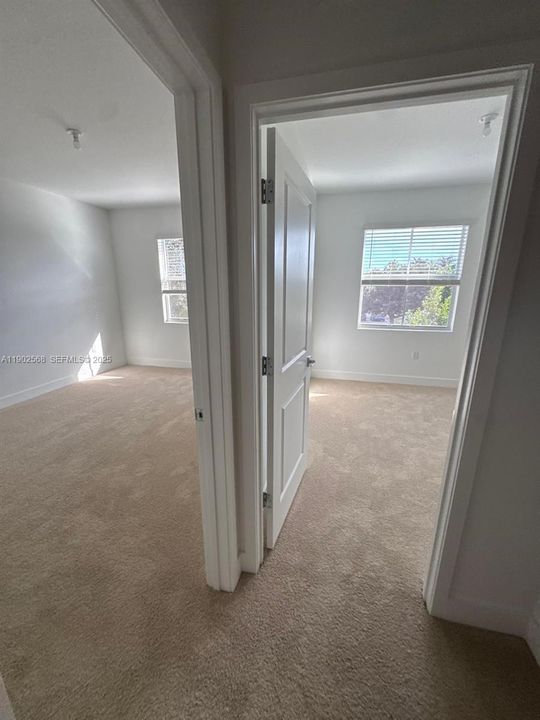 出租: $4,400 (4 贝兹, 2 浴室, 0 平方英尺)