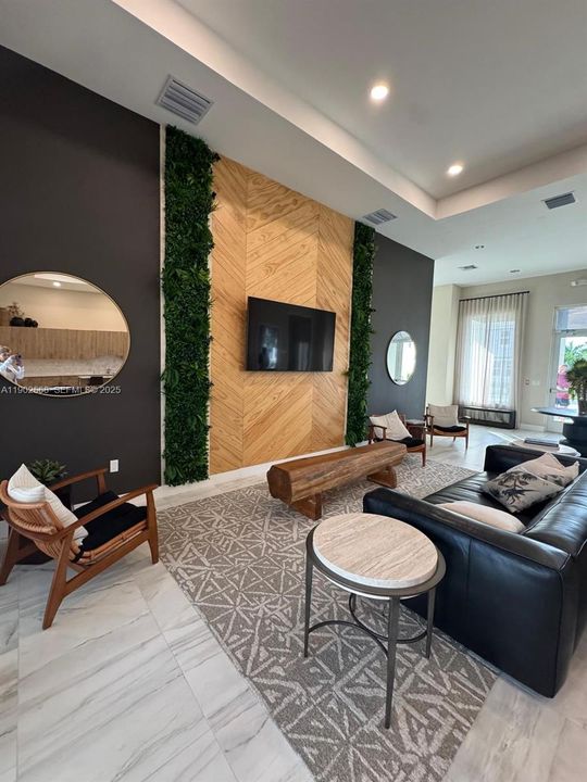 出租: $4,400 (4 贝兹, 2 浴室, 0 平方英尺)