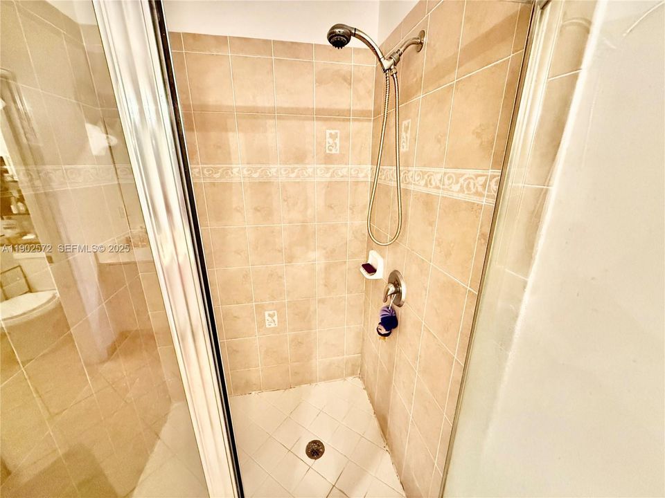 For Sale: $458,400 (3 beds, 2 baths, 1577 Square Feet)