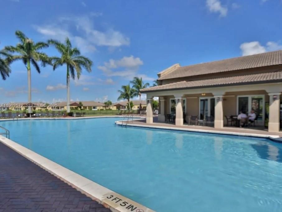 For Sale: $458,400 (3 beds, 2 baths, 1577 Square Feet)