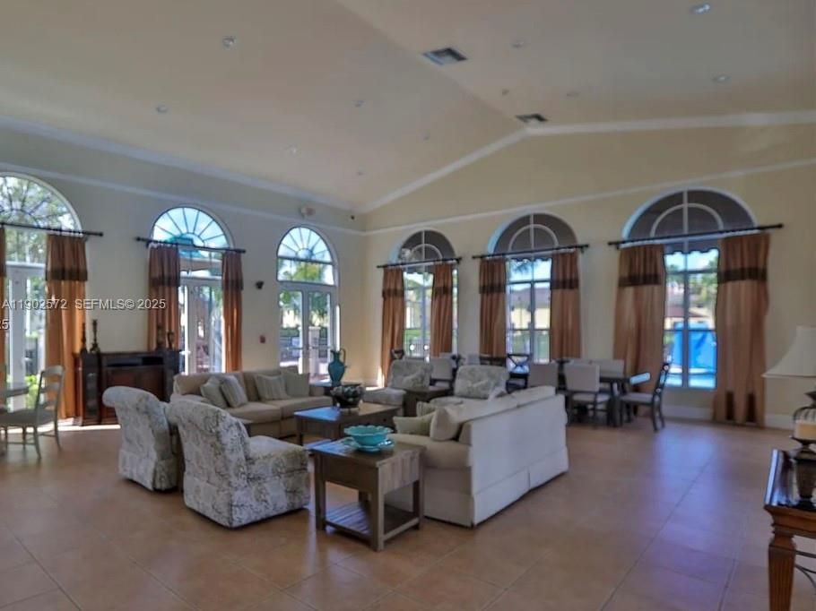 For Sale: $458,400 (3 beds, 2 baths, 1577 Square Feet)