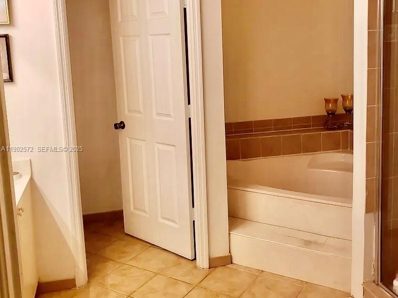 For Sale: $458,400 (3 beds, 2 baths, 1577 Square Feet)