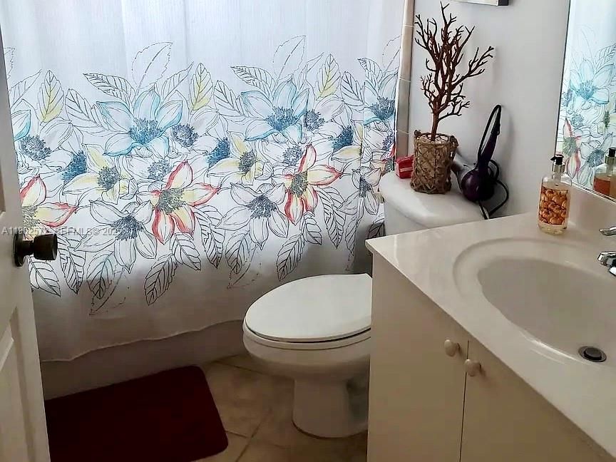 For Sale: $458,400 (3 beds, 2 baths, 1577 Square Feet)