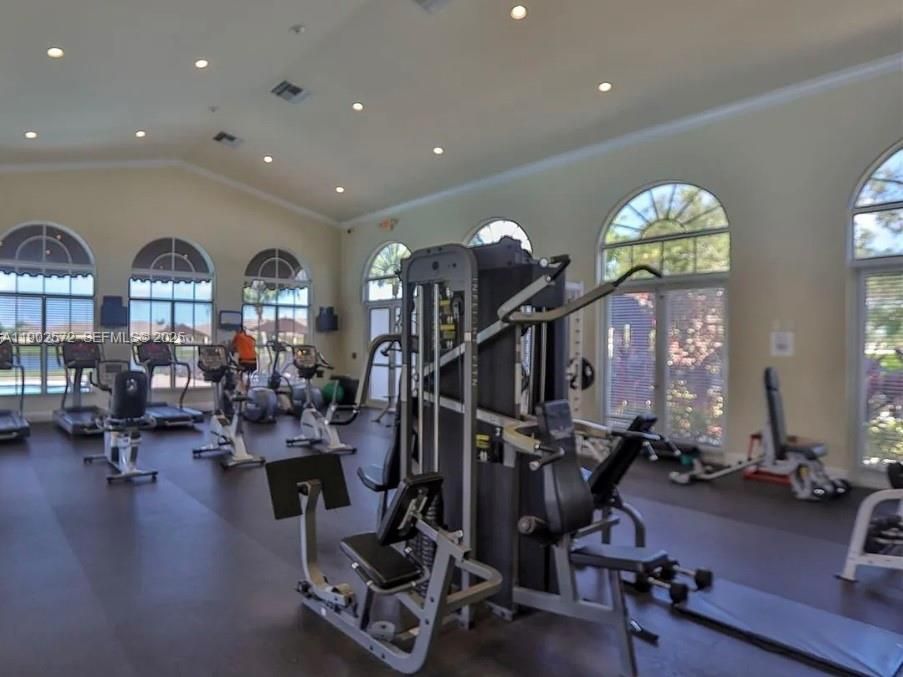 For Sale: $458,400 (3 beds, 2 baths, 1577 Square Feet)