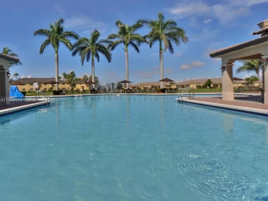 For Sale: $458,400 (3 beds, 2 baths, 1577 Square Feet)