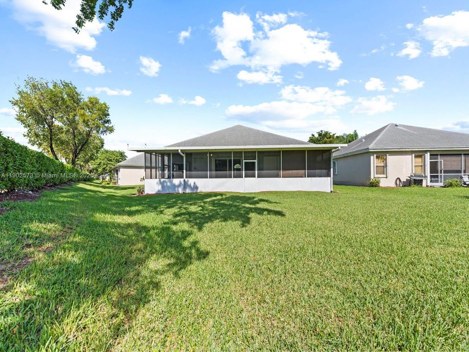 For Sale: $474,999 (4 beds, 2 baths, 2375 Square Feet)