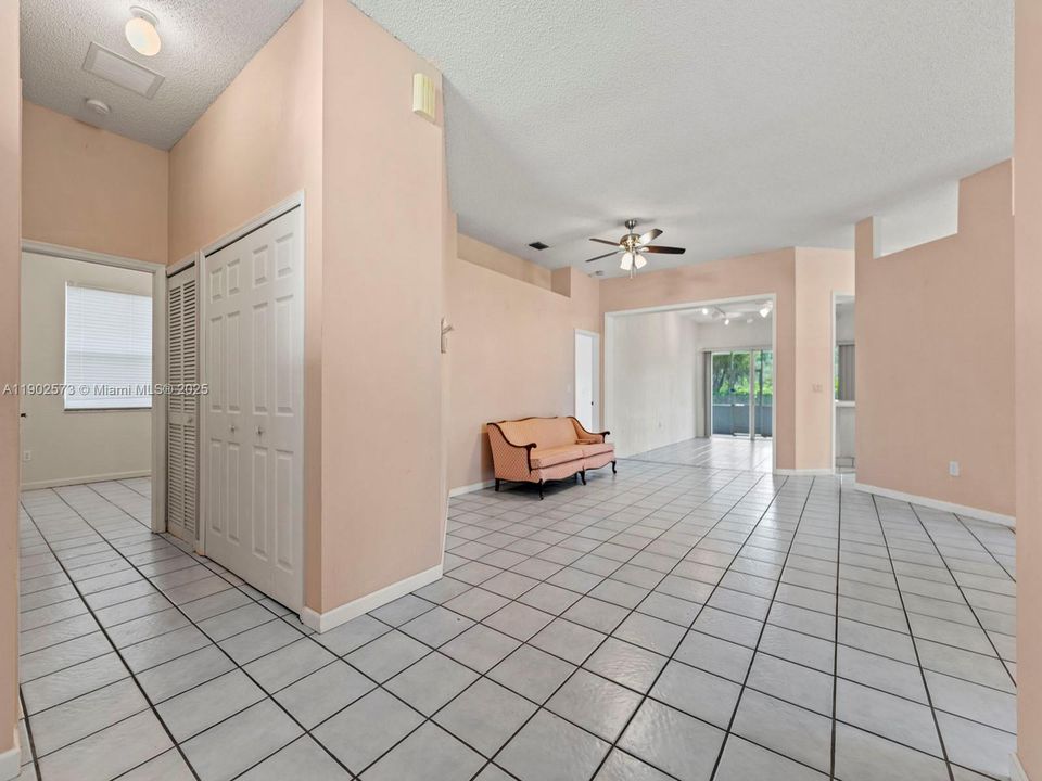 For Sale: $474,999 (4 beds, 2 baths, 2375 Square Feet)