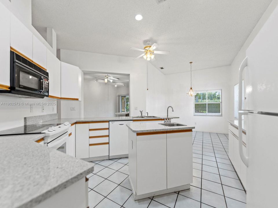 For Sale: $474,999 (4 beds, 2 baths, 2375 Square Feet)