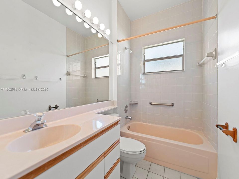 For Sale: $474,999 (4 beds, 2 baths, 2375 Square Feet)