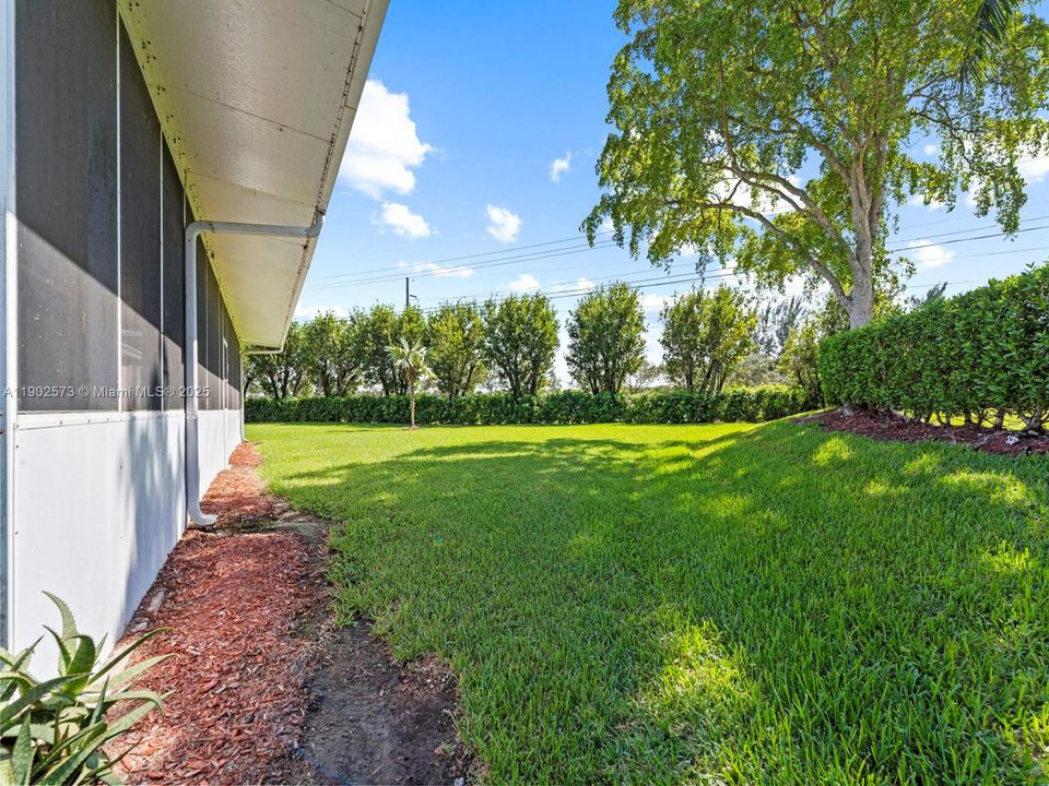 For Sale: $474,999 (4 beds, 2 baths, 2375 Square Feet)