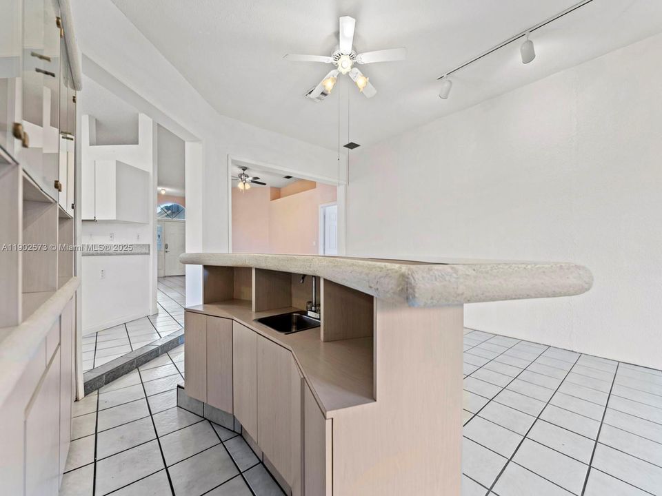 For Sale: $474,999 (4 beds, 2 baths, 2375 Square Feet)