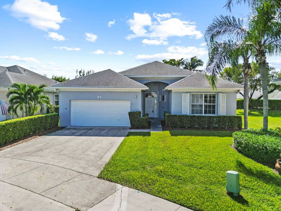 For Sale: $474,999 (4 beds, 2 baths, 2375 Square Feet)