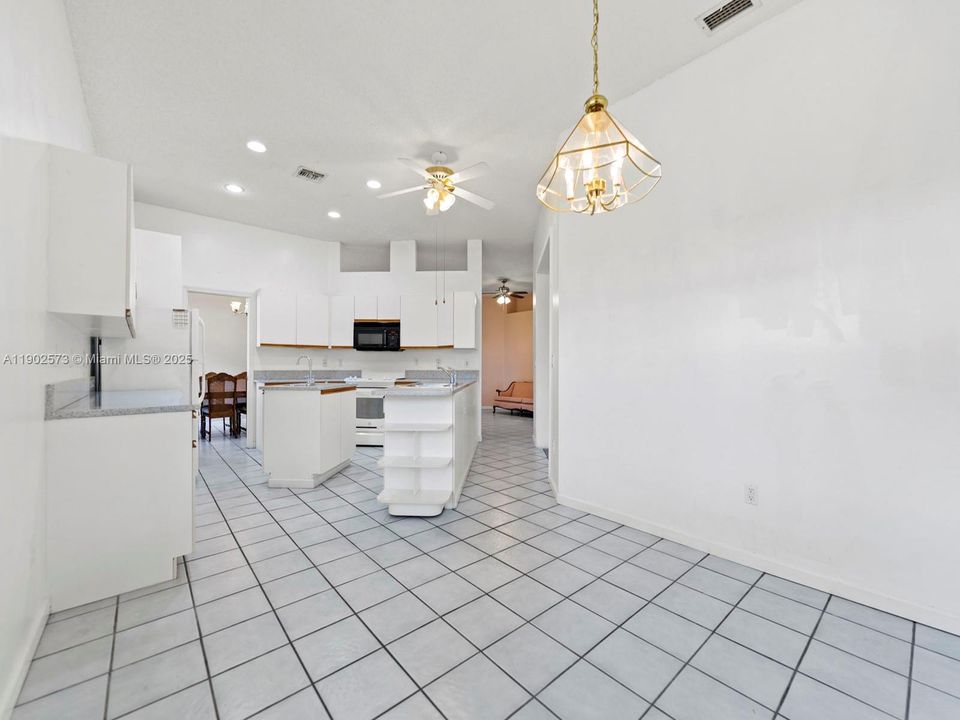 For Sale: $474,999 (4 beds, 2 baths, 2375 Square Feet)