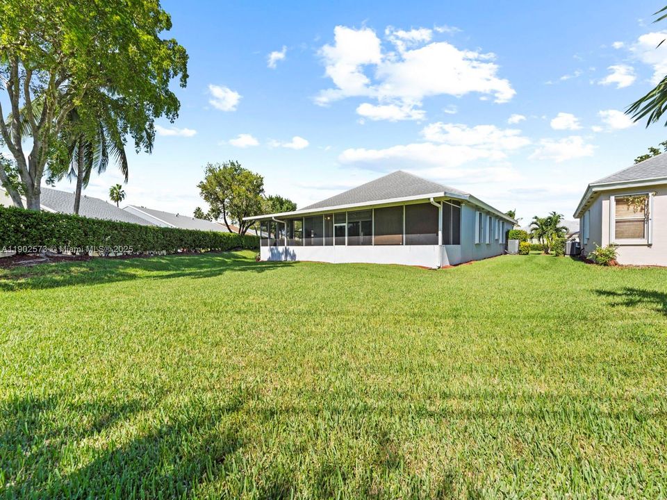 For Sale: $474,999 (4 beds, 2 baths, 2375 Square Feet)