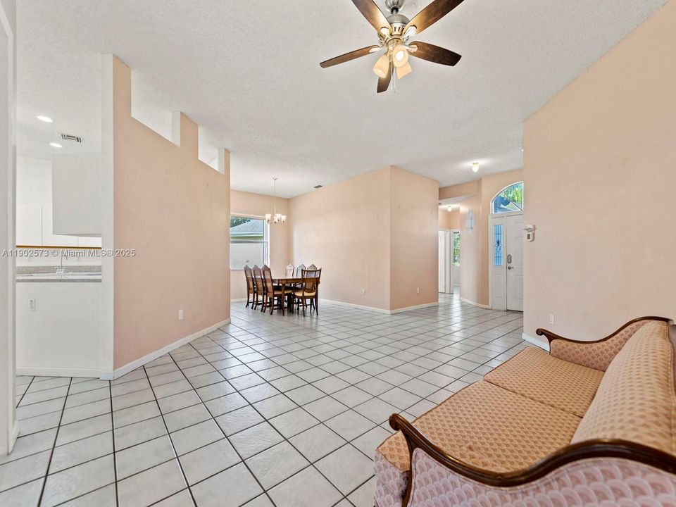 For Sale: $474,999 (4 beds, 2 baths, 2375 Square Feet)