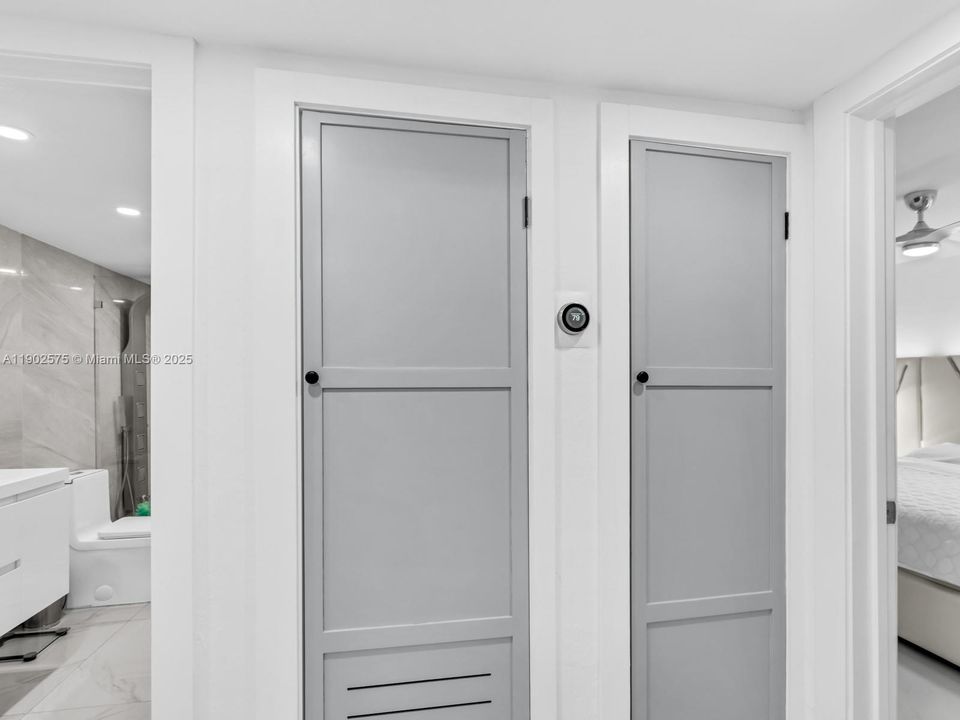 最近售出: $250,000 (2 贝兹, 1 浴室, 998 平方英尺)