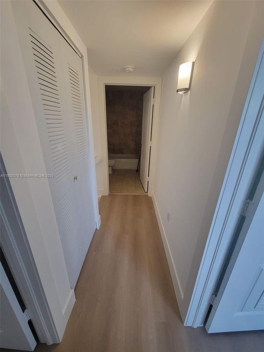 Recently Rented: $2,400 (2 beds, 2 baths, 917 Square Feet)