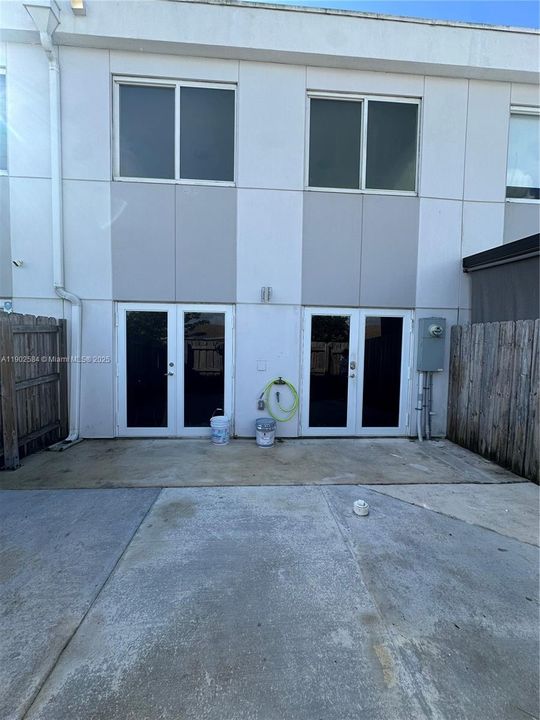 For Rent: $2,500 (4 beds, 3 baths, 1535 Square Feet)