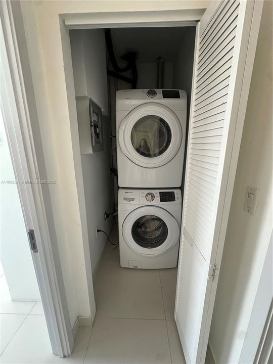 For Rent: $2,500 (4 beds, 3 baths, 1535 Square Feet)