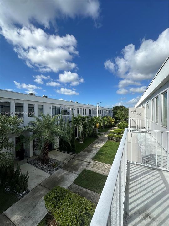 For Rent: $2,500 (4 beds, 3 baths, 1535 Square Feet)