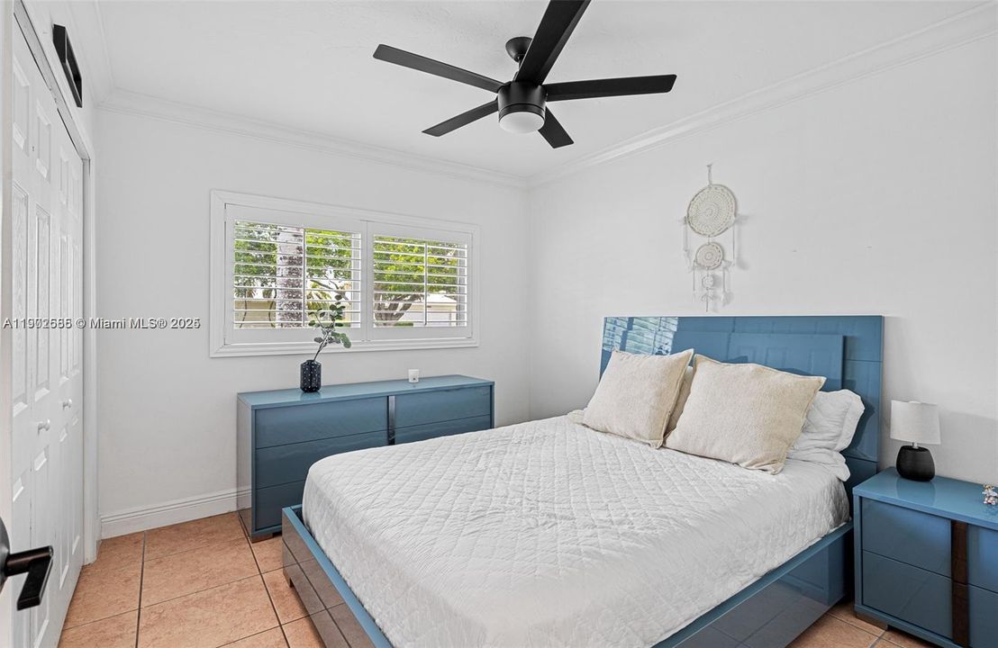 For Rent: $5,750 (3 beds, 2 baths, 1500 Square Feet)