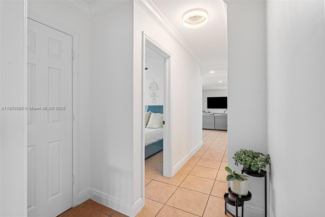 For Rent: $5,750 (3 beds, 2 baths, 1500 Square Feet)