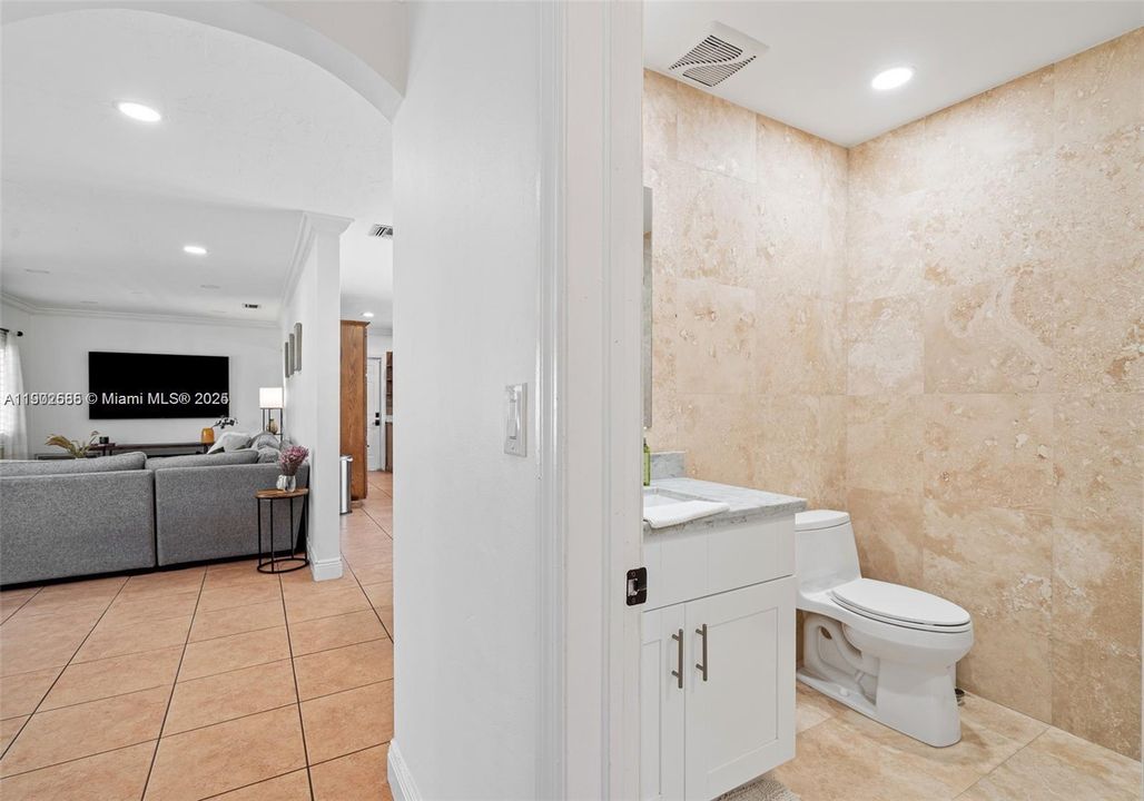 For Rent: $5,750 (3 beds, 2 baths, 1500 Square Feet)