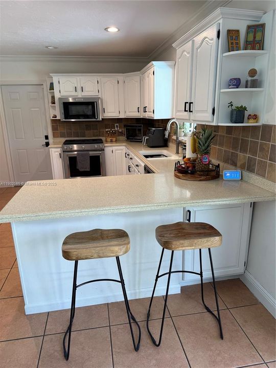 For Rent: $5,750 (3 beds, 2 baths, 1500 Square Feet)