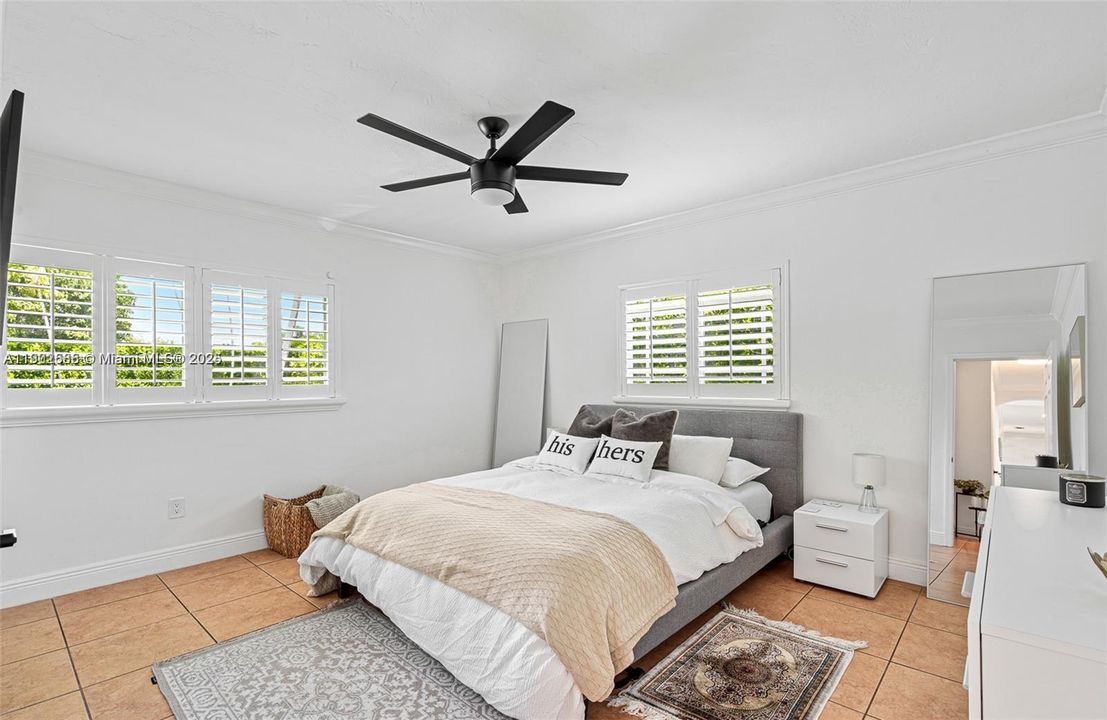 For Rent: $5,750 (3 beds, 2 baths, 1500 Square Feet)